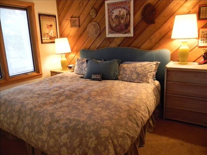 Chumba cha kulala cha mfalme wa 2. Kabati kubwa.