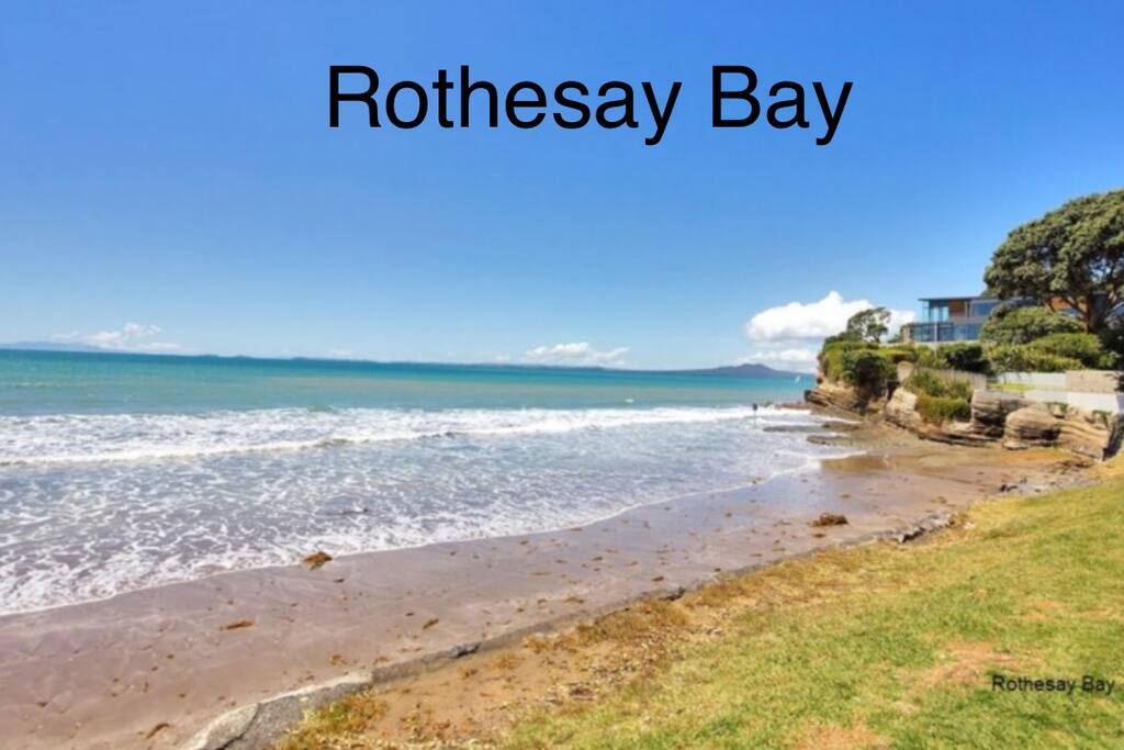 Gorgeous Rothesay Bay a few minutes walk away❤️