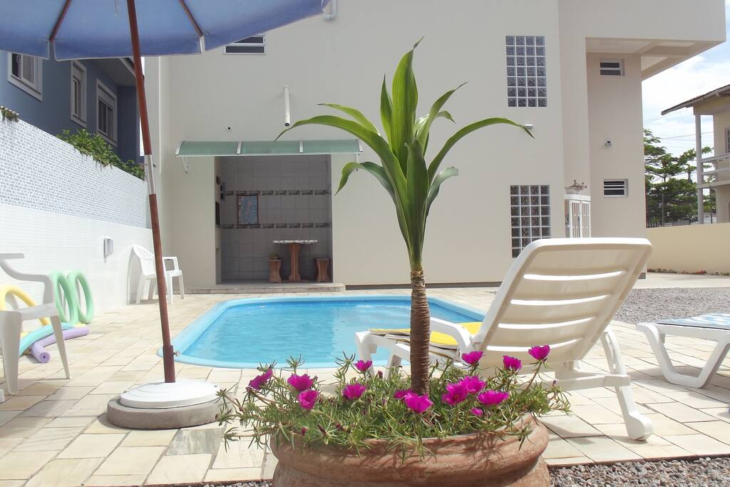 Quiosque junto da piscina