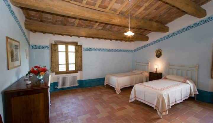 غرفة النوم 2