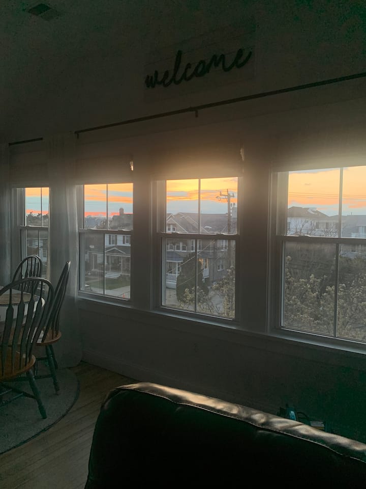 Зајдисонце во одличната соба 