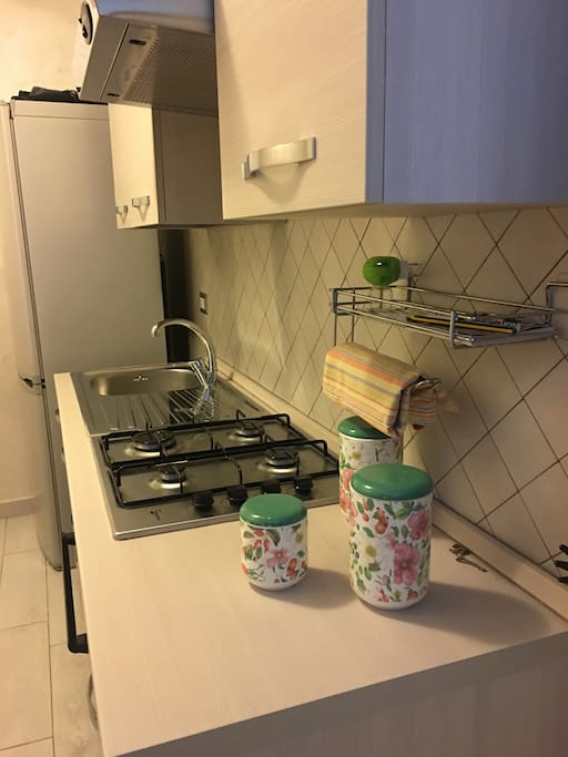 cucina con piano cottura