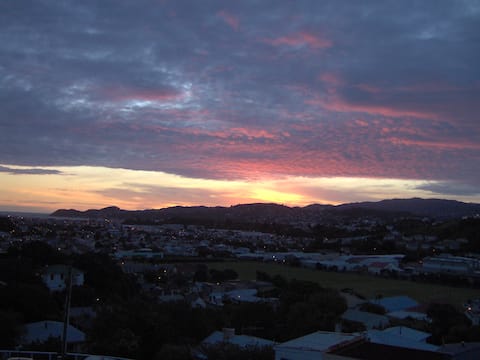 Close to airport, Miramar village, beaches & city.