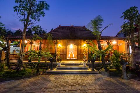 Mbah Cokro Homestay