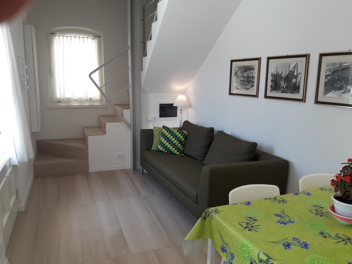Top performing Airbnb: "LA VILLETTA" ROMANTIC FOR 2 PEOPLE in Malcesine