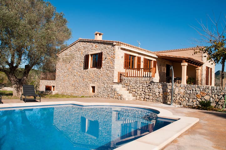 Newly built country house in Artà