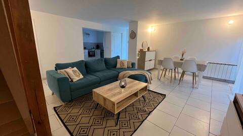 Renovated house, Nature and Comfort nearby!