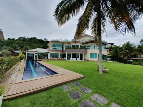 Mansão 6 suites foot on the sandy beach Sítio Bom