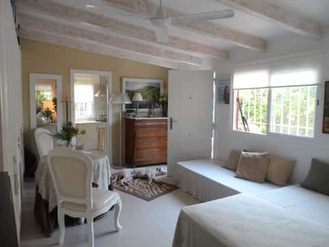 Little House with Garden near "Arenal" Beach