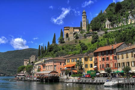 Relax on the shore of lake Lugano