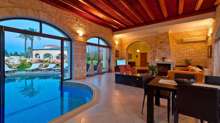Platanias Villa, 4 BD, 4 BA, pool, 800m from sand gallery image 3