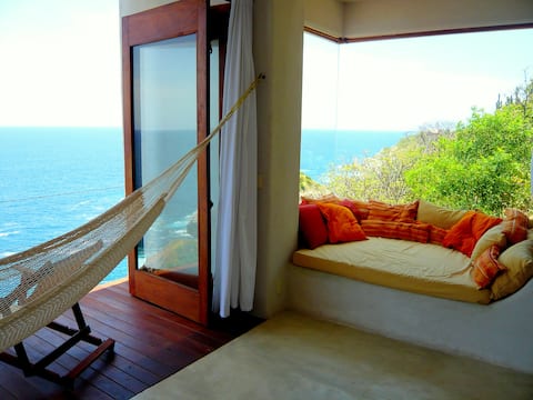 Successful Airbnb property: Seafront loft & Pool Puerto Angel in San Pedro Pochutla