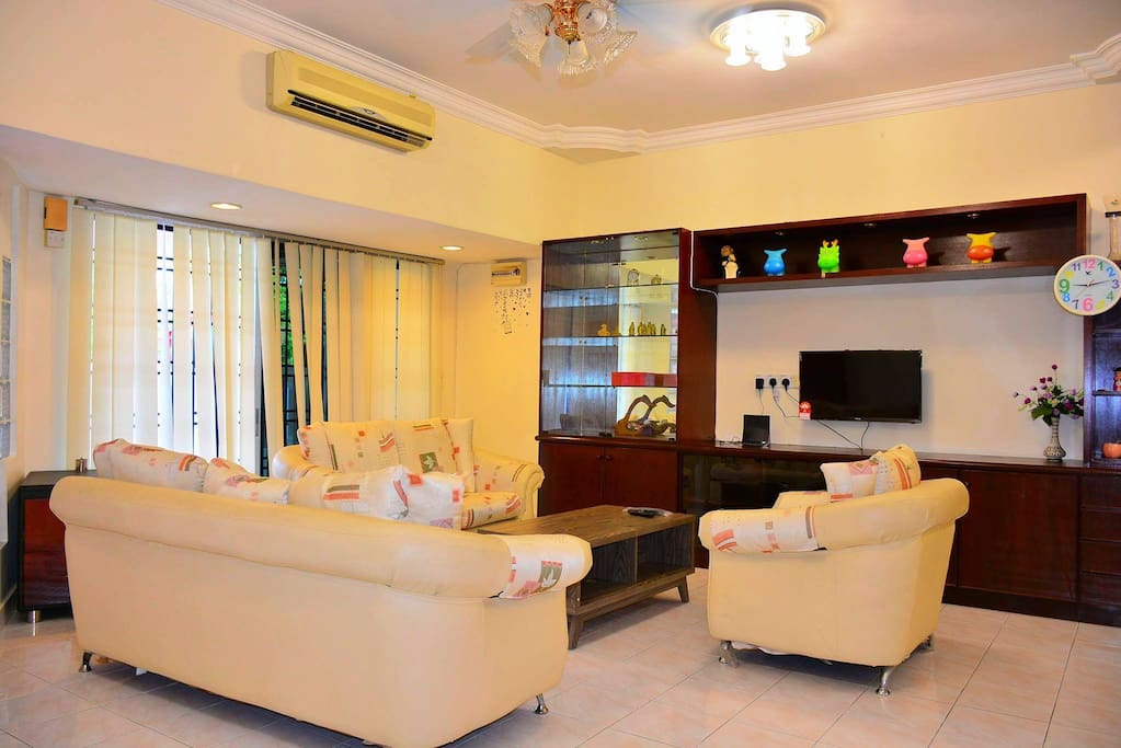 Living area with air-condition.