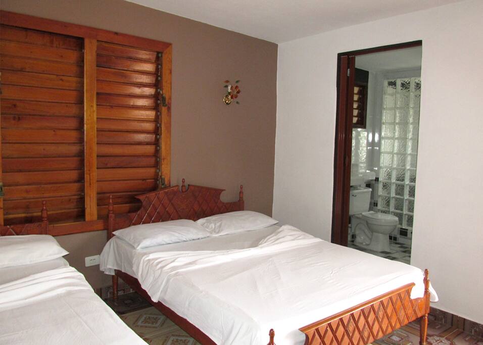 habitacion privada
con vista a la montaña