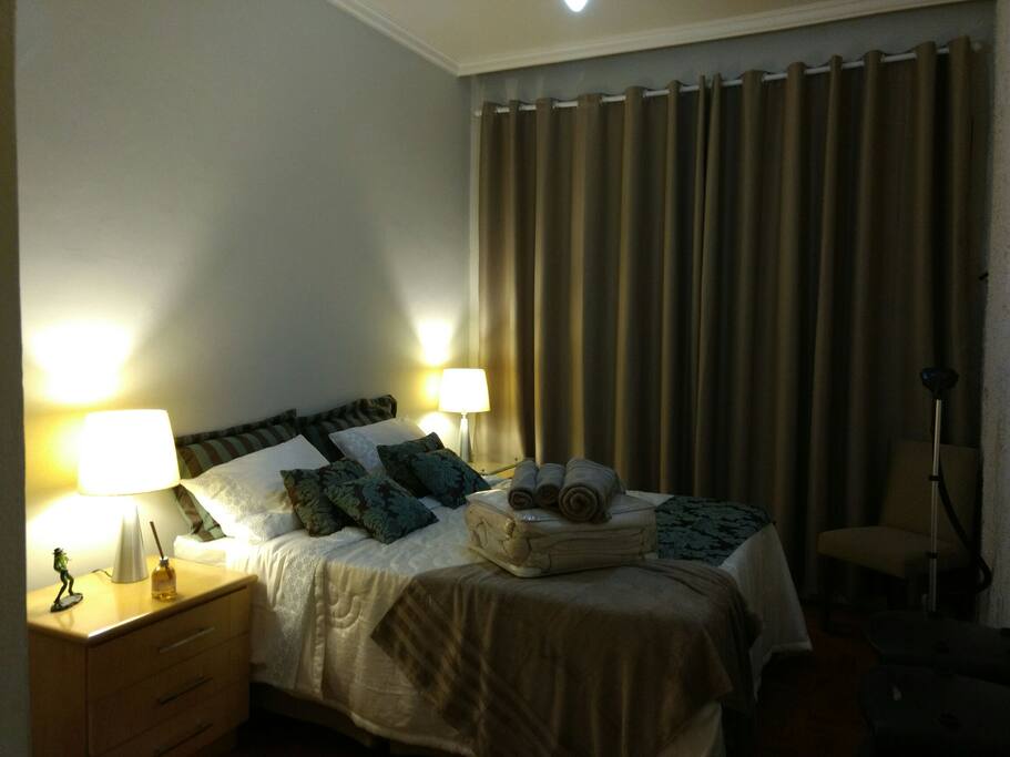 Quarto do casal à noite