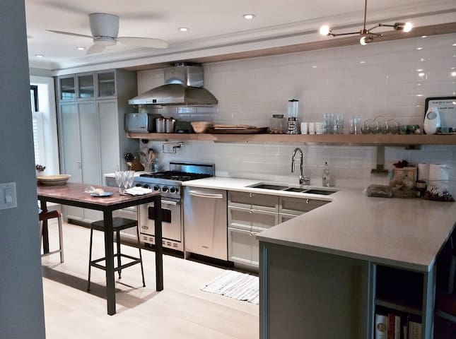 Bright. Clean. Elegant. A perfect Brooklyn home.