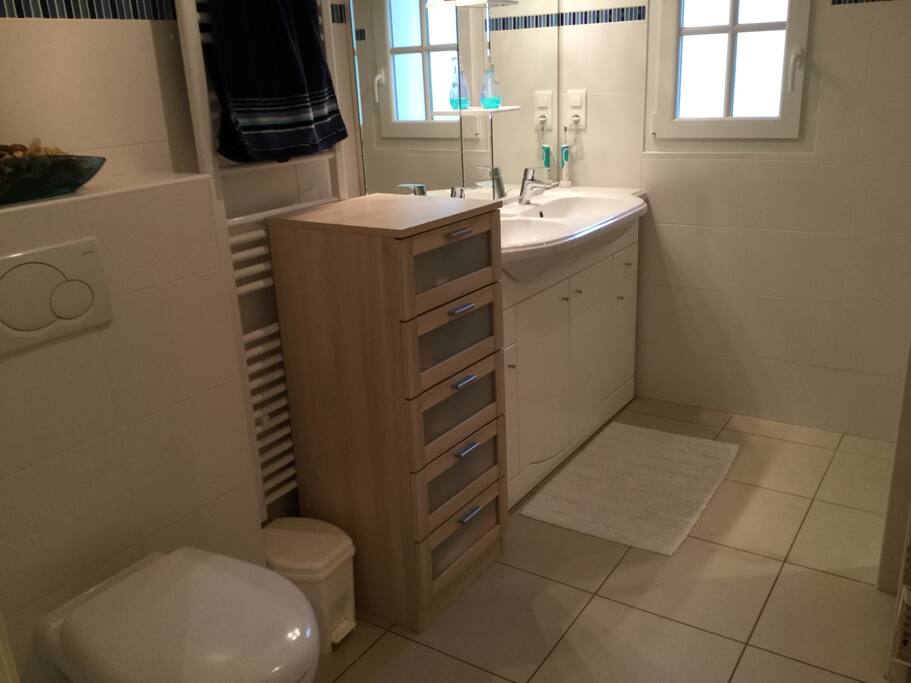 Your complete private bathroom