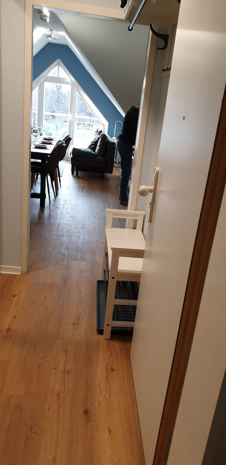 Поглед од влезот на дневната соба 