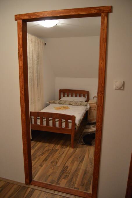 Room with single bed