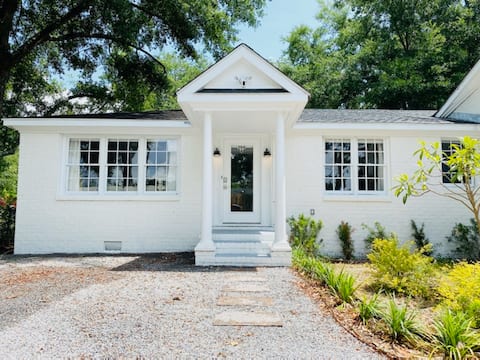 Old Village Double - Renovated Duplex - Sleeps 14