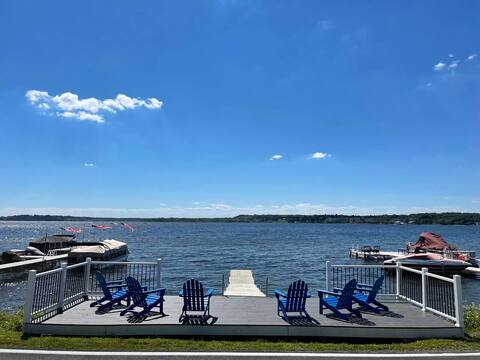 NEW! Lakefront Home, mins to Racetrack & downtown