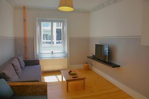 Top Airbnb: Beautiful City-Apartment next to Town Hall in Altstadt