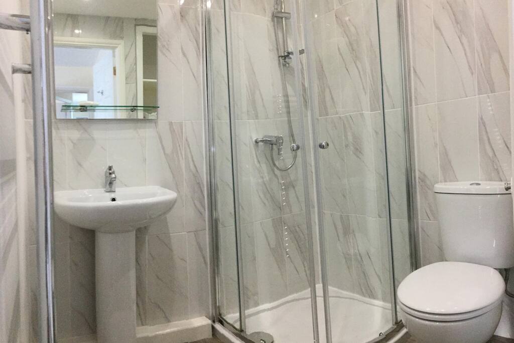 Purple Room En-Suite