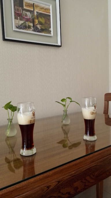 提供啤酒杯,咖啡杯,茶具等用品使用