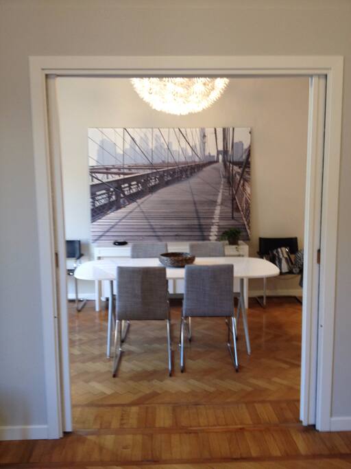 Sala da pranzo con bowindow