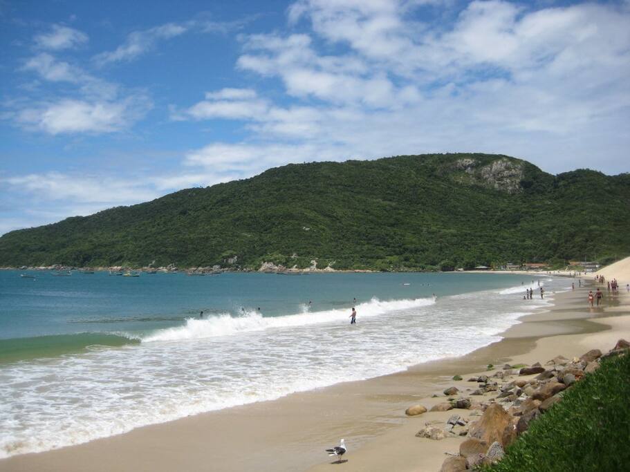 Vista do sul da praia.