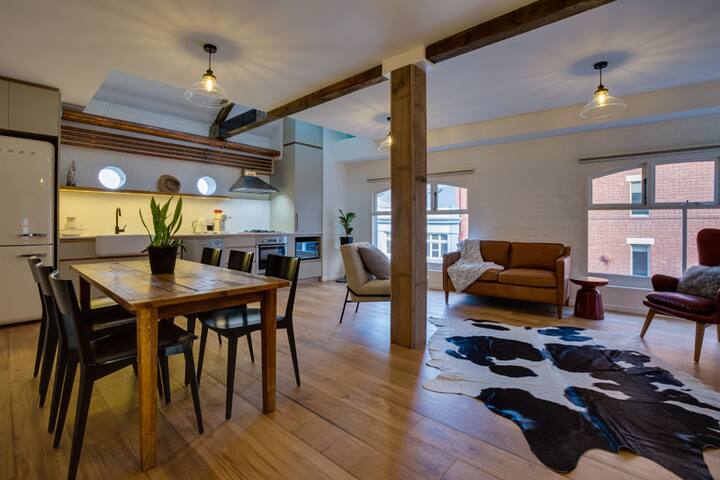 Luxury Waterfront Apartment – Hobart gallery image 5