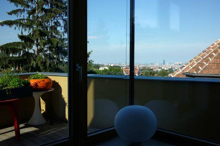 Modern Villa With Stunning City View for 4P gallery image 4