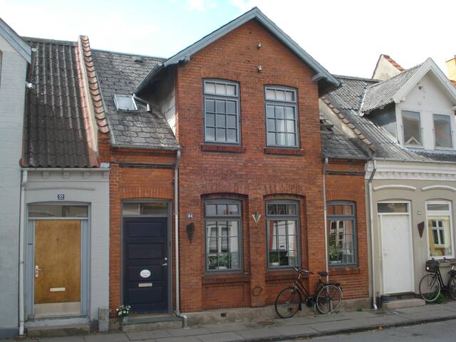Dejligt værelse i Odense Centrum