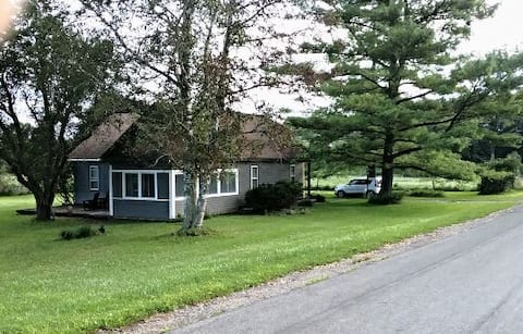 Sunset Cottage: Unplug - Relax - Recharge