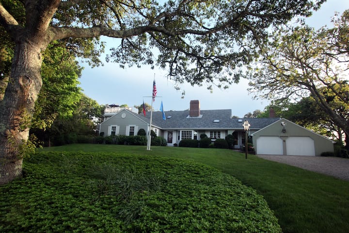 Stage Harbor, 5br, Water View Walk Town And Beach - Chatham, MA