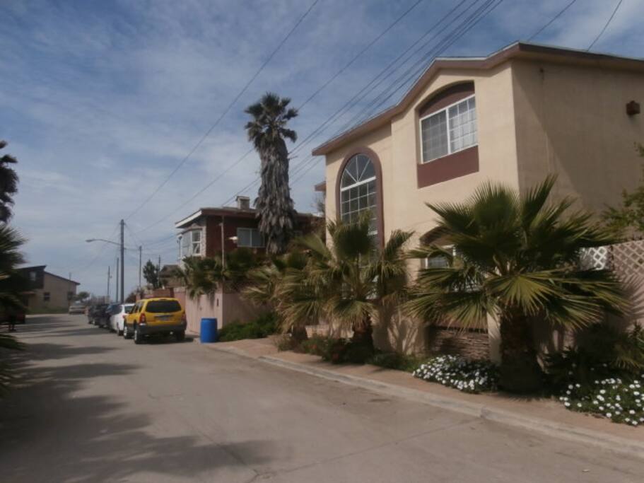 House 20 steps from the beach / CASA A SOLO PASOS DE LA PLAYA