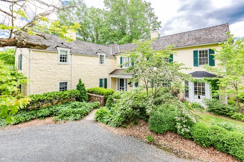 Oatlands Historic Hamlet Inn