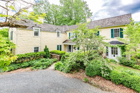 Oatlands Historic Hamlet Inn