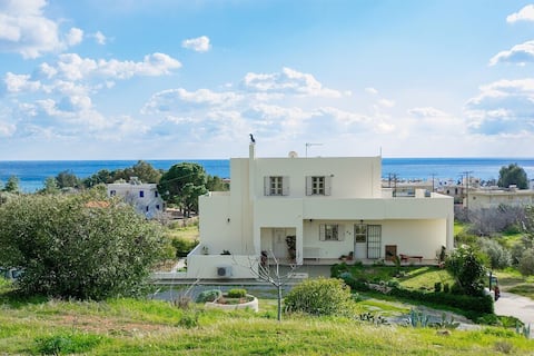 Family Villa NIKOS Sea View & Heated Pool! Luxury