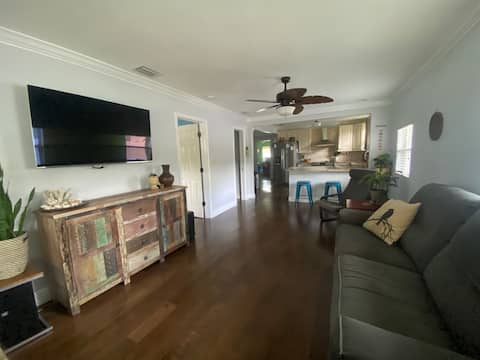 Top performing Airbnb: Quiet Heights Home, close to Riverwalk & Downtown in Riverside Heights