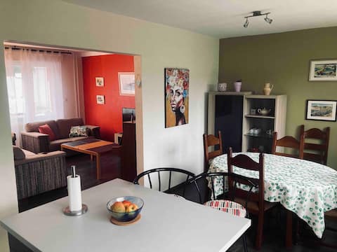 Nice house, garden and BBQ 3.5 km from the beach