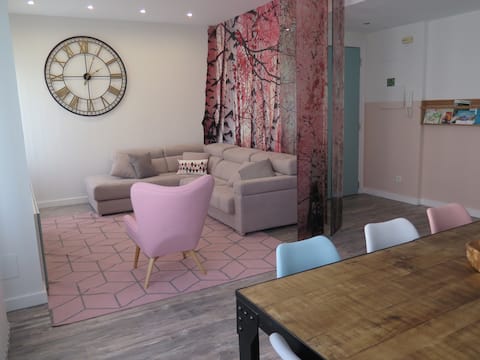 SPACIOUS(130m), DOWNTOWN(Garage), 4 bedrooms