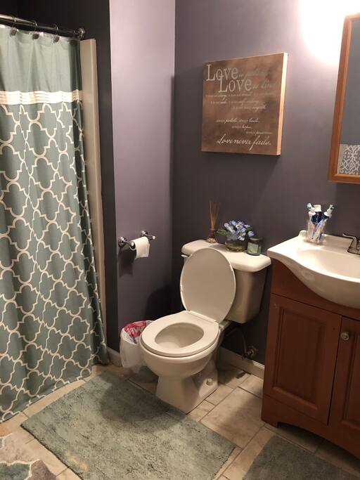 Kids bathroom with tub