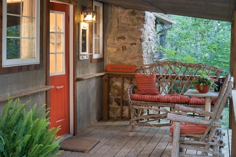 Lake Lucerne Resort & Ranch Cottage Close to Town