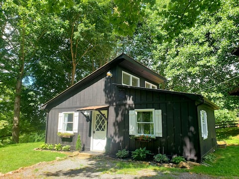 Twilight Cottage
Easy access Adorable place 
Goats
