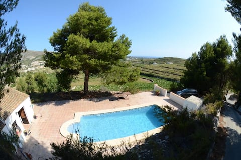 Secluded villa with pool and views