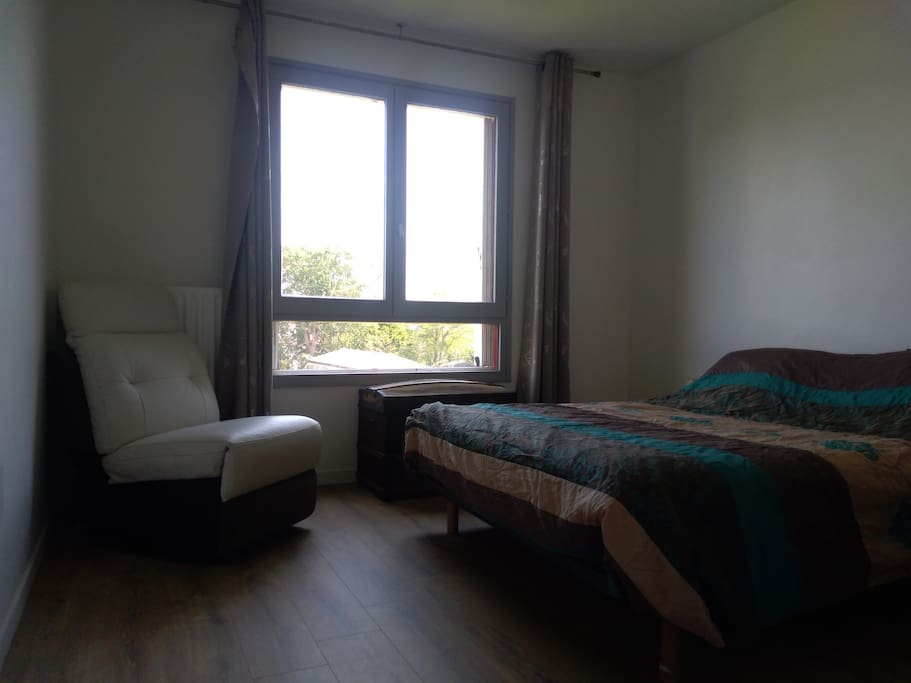 chambre à coucher (lit 140)