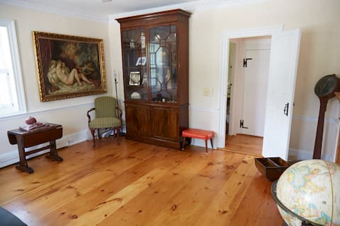 Popular Airbnb listing: Historic Home near beach & village in Massachusetts