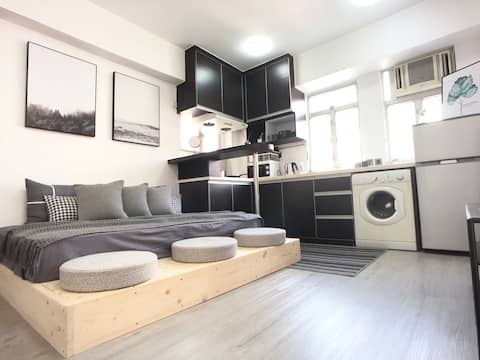 Modern Stylish Apt for family, 3 mins from MTR