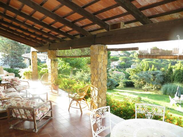 Chalet Privado, vistas, piscina, cerca de la playa gallery image 5